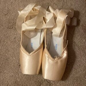 Wooden Ballet shoes! Only worn a few times. Says size 10, fits like 8.5-9.0